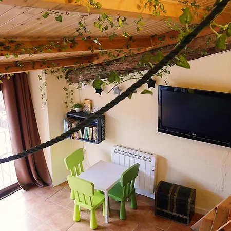 Holiday home Cal Xulipa, Casa Familiar Al Centre De *