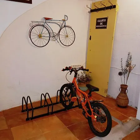 Holiday home Cal Xulipa, Casa Familiar Al Centre De *